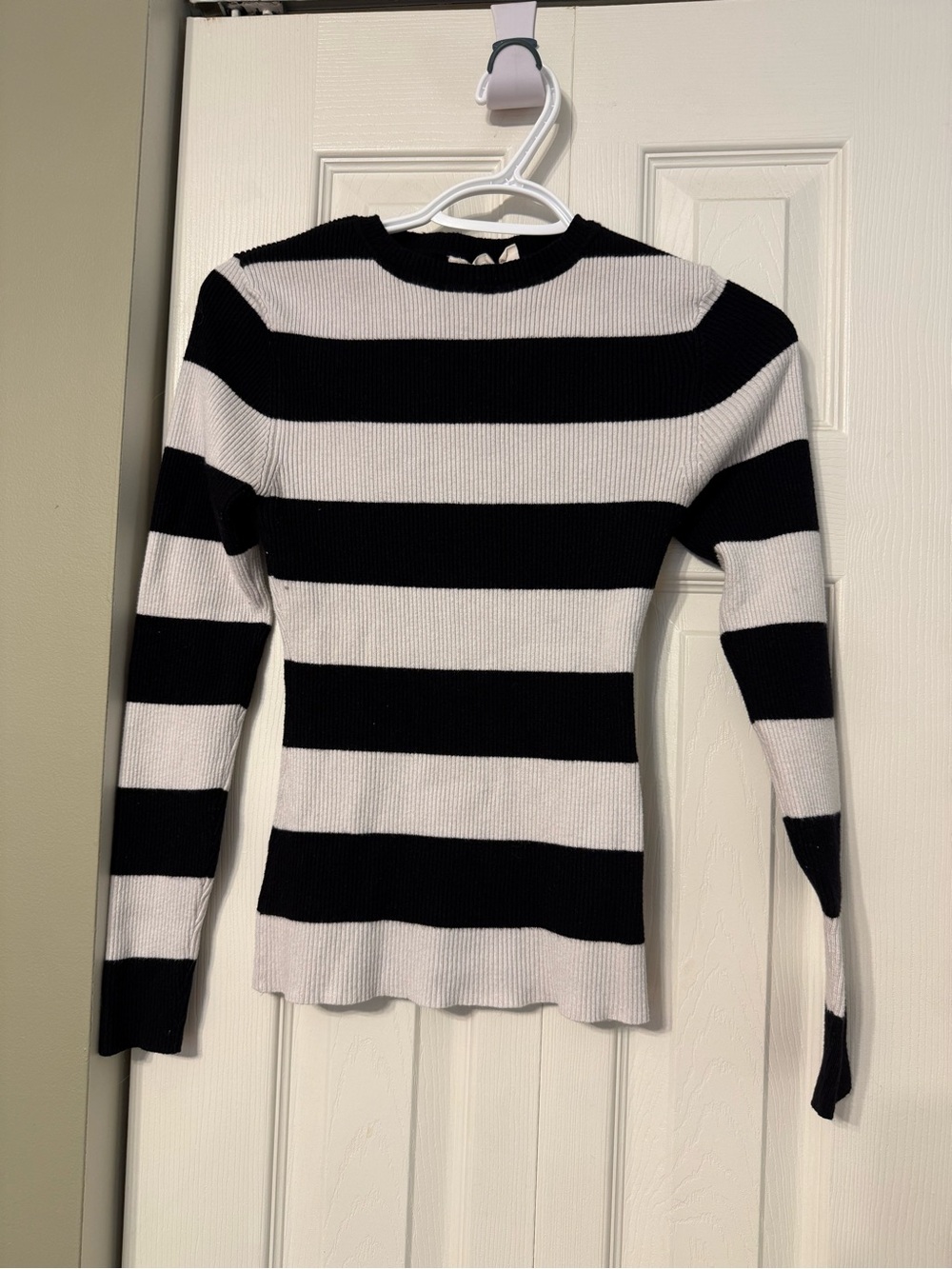 Black & White Striped Long-Sleeve Knit Top - Picture 1 of 2